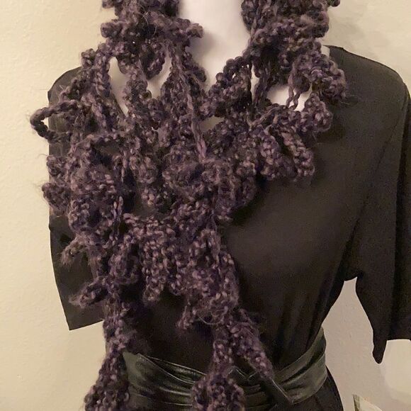 Brand new hand crocheted fuzzy purple Boa scarf - Picture 4 of 10